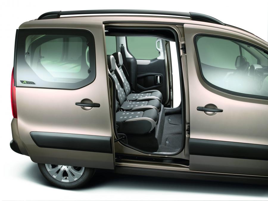  Citroen Berlingo 2012 года  (фото 22 из 23)